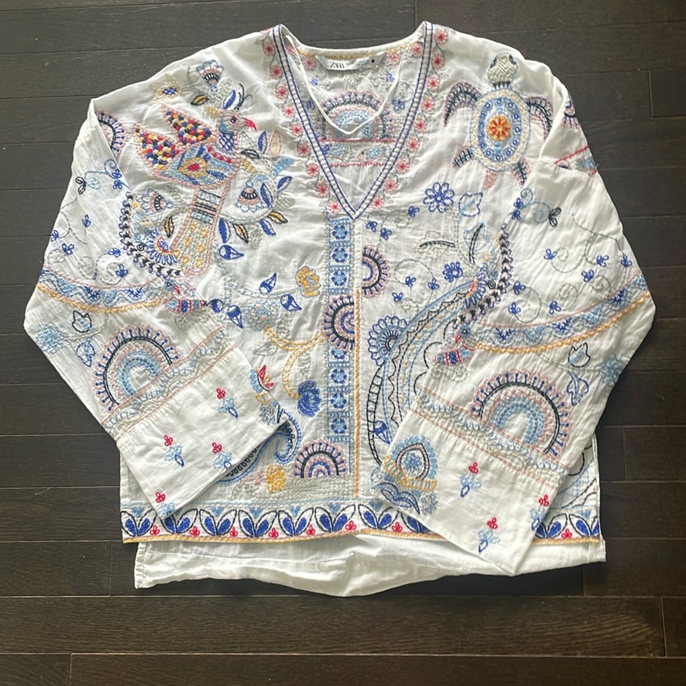 Zara Embroidered V-Neck Bohemian Top - Picture 3 of 6
